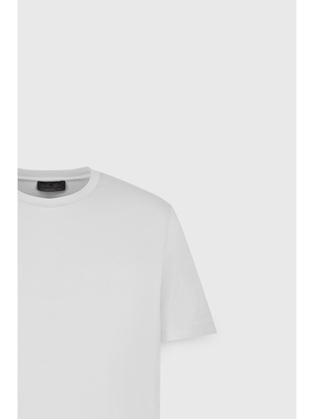 Erkek Beyaz Standart Fit Normal Kesim Bisiklet Yaka Pamuklu Tişört-6