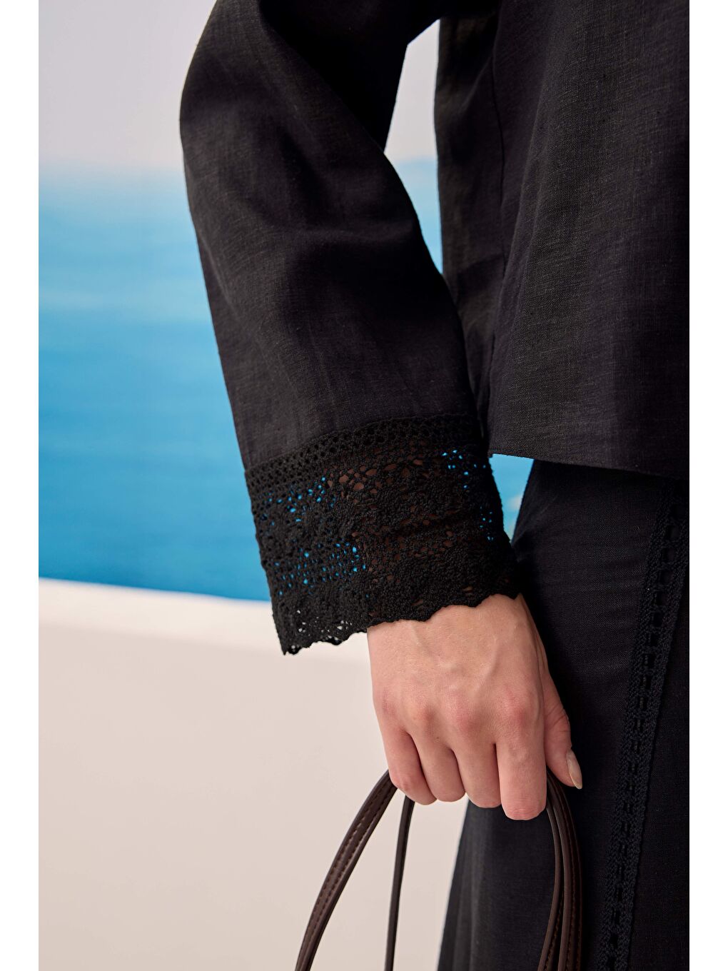 Güpürlü Keten Etekli Takım Siyah-2