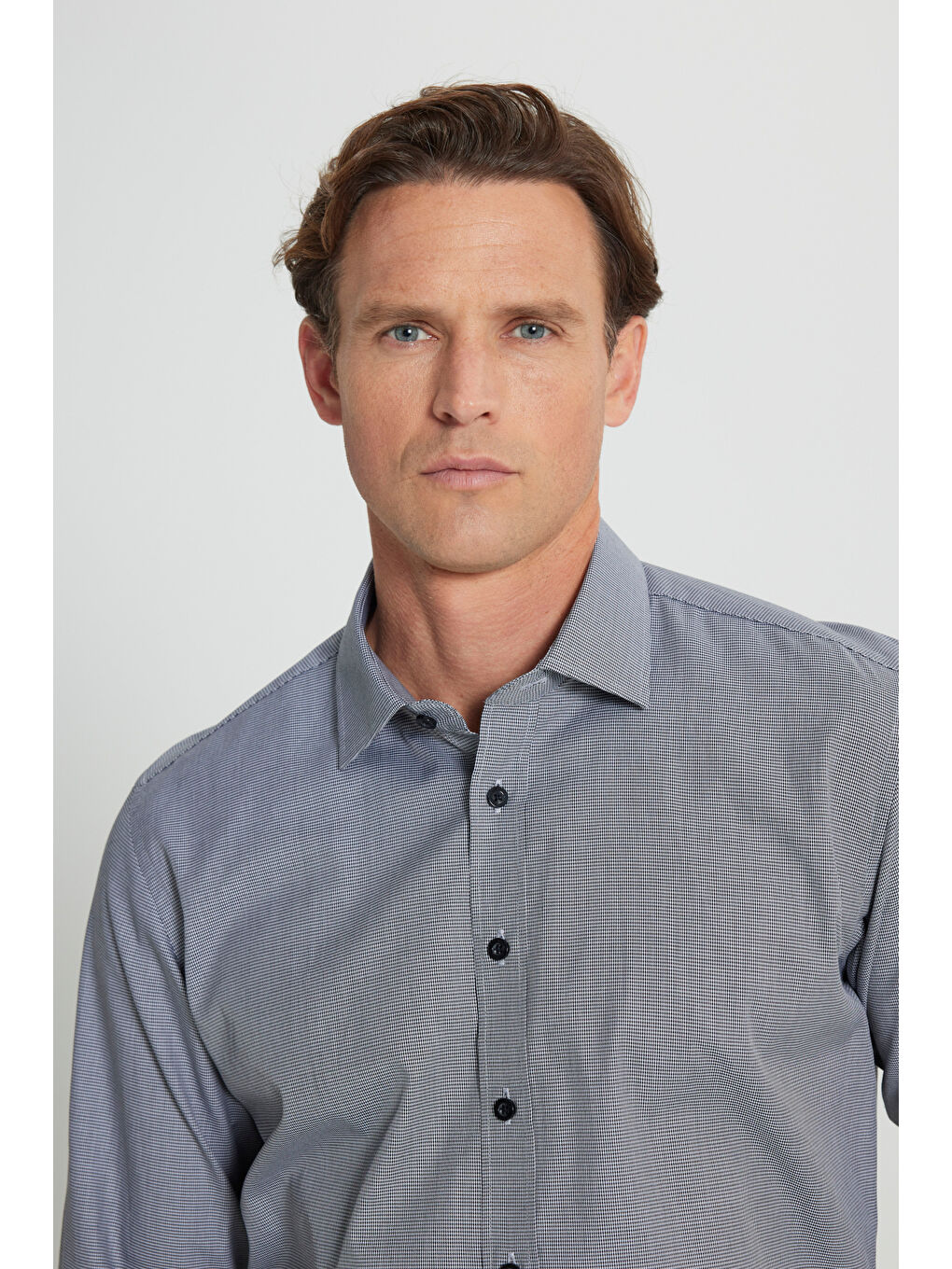 Erkek Siyah-Beyaz %100 Pamuk Comfort Fit Rahat Kesim Klasik Yaka Armürlü Gömlek-3