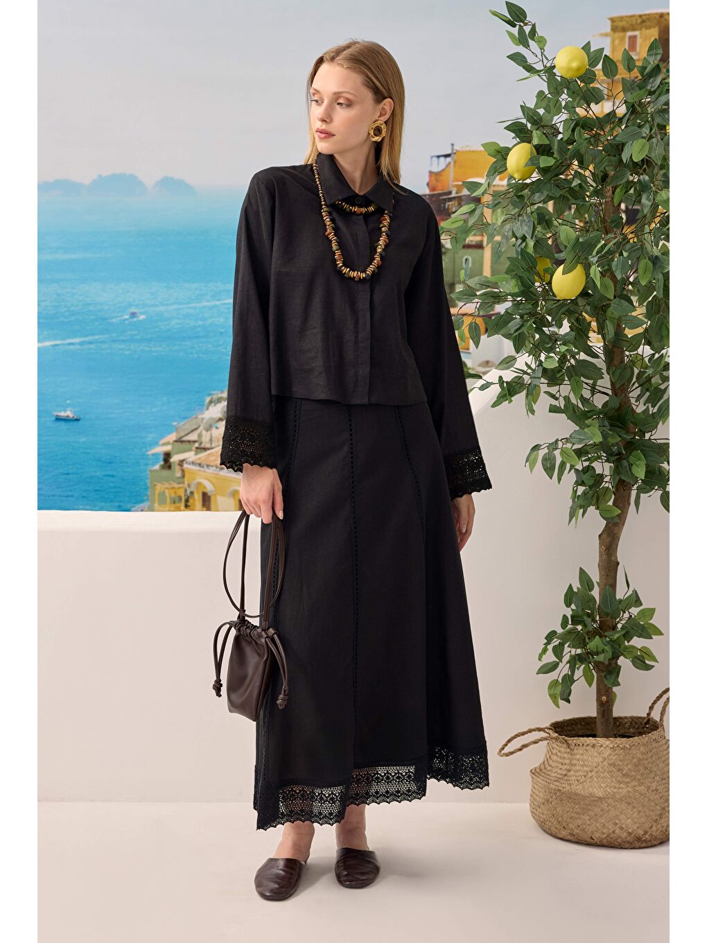 Güpürlü Keten Etekli Takım Siyah-3