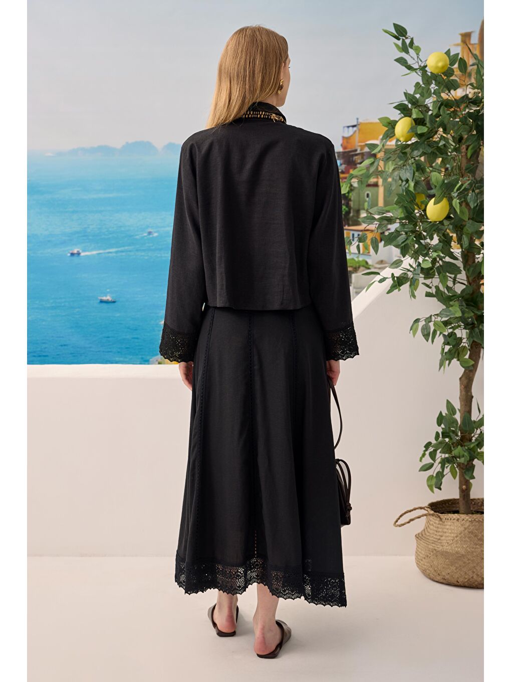 Güpürlü Keten Etekli Takım Siyah-4