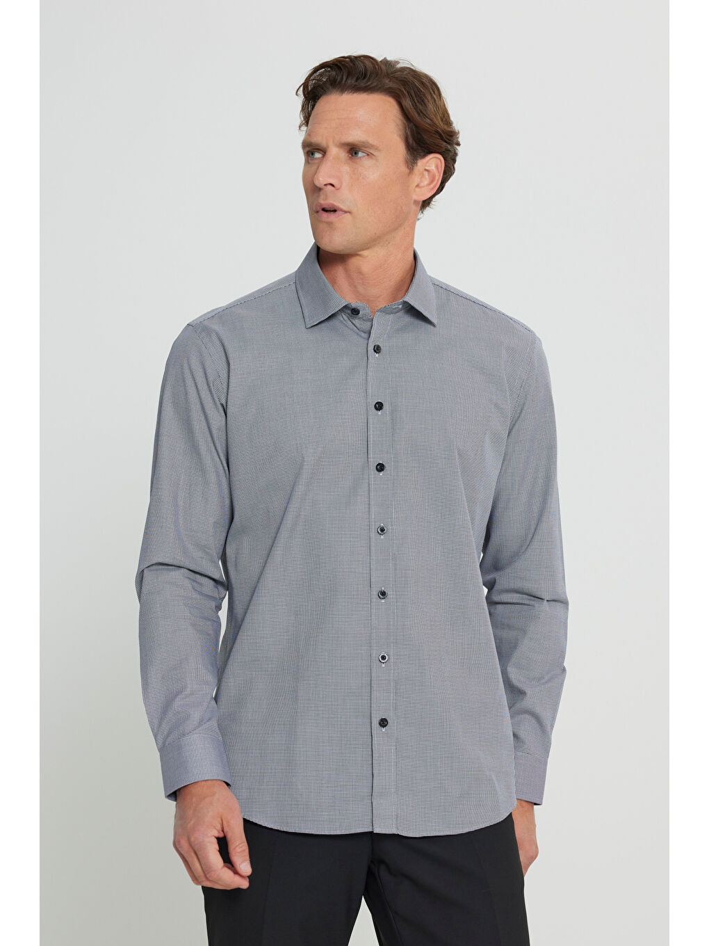 Erkek Siyah-Beyaz %100 Pamuk Comfort Fit Rahat Kesim Klasik Yaka Armürlü Gömlek-4