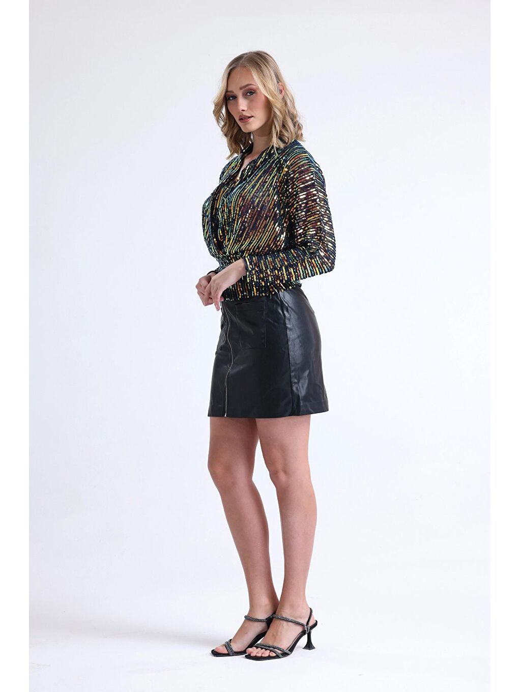 Karışık Kruvaze Yaka Beli Lastikli Uzun Kollu Payet İşlemeli Bluz SU-34-3