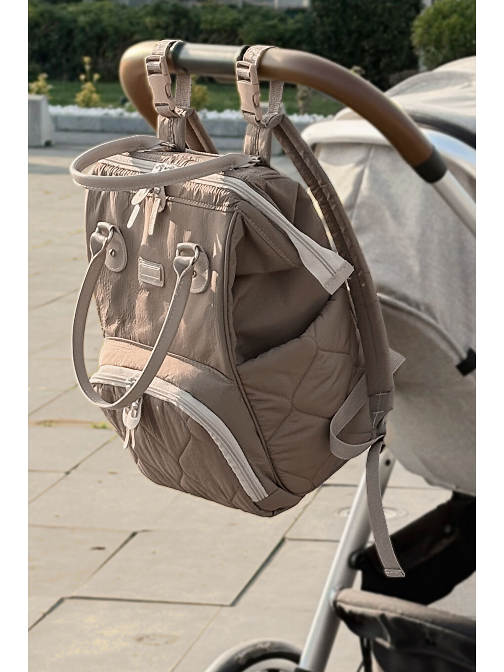 Victoria Kapitone Anne Bebek Bakım Sırt Çantası Vizon-4