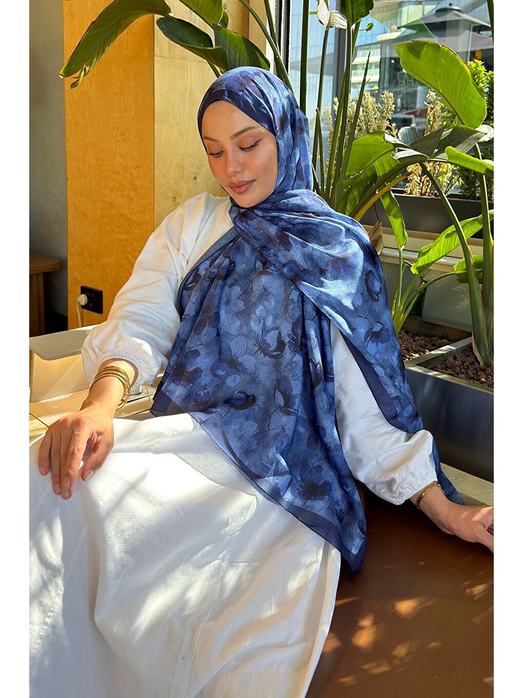 Çiçek Desen Lara Soft Şal Gece Mavisi-2