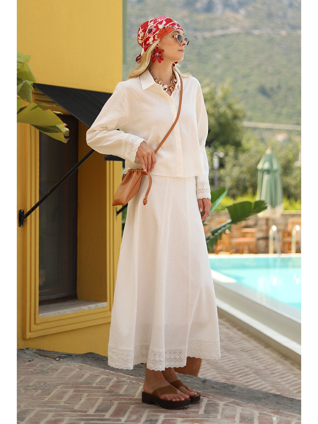 Güpürlü Keten Etekli Takım Ekru-2