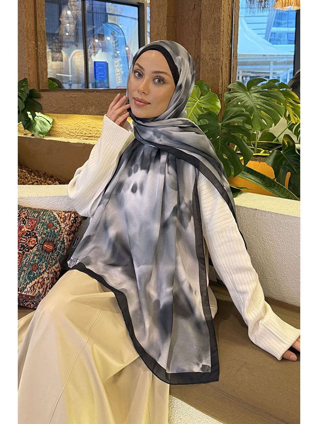 Batik Desen Soft Şal Siyah