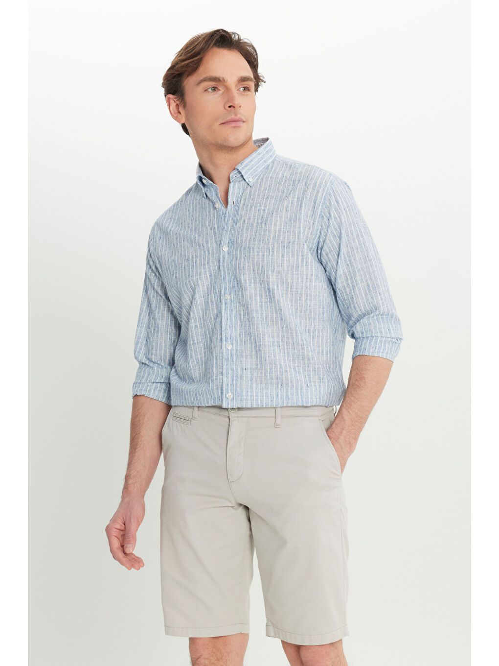 Erkek Lacivert Pamuklu Keten Comfort Fit Düğmeli Yaka Çizgili Gömlek