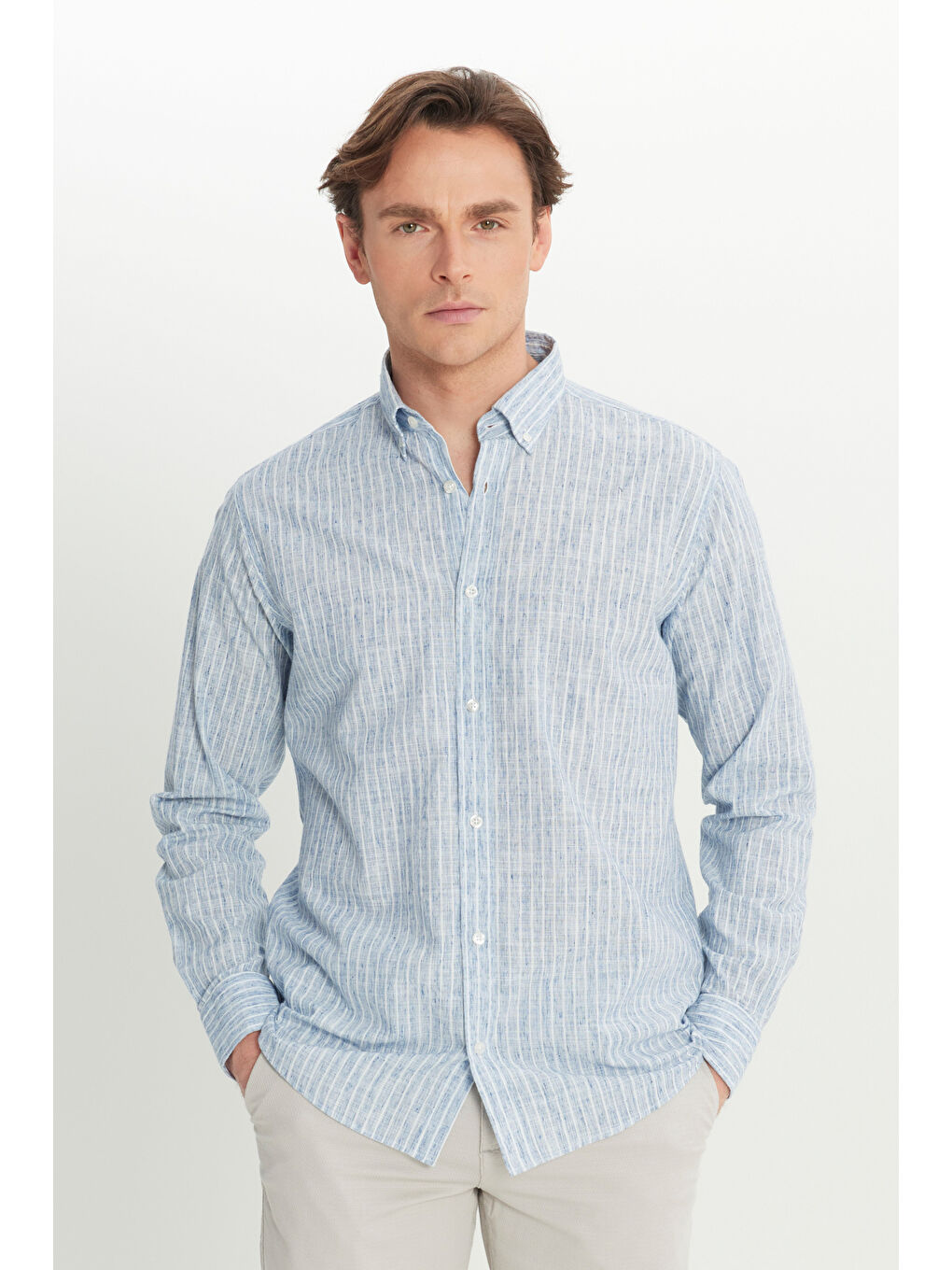 Erkek Lacivert Pamuklu Keten Comfort Fit Düğmeli Yaka Çizgili Gömlek-2