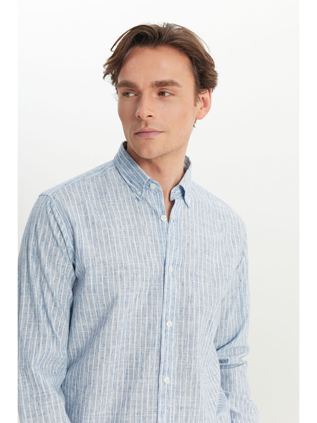 Erkek Lacivert Pamuklu Keten Comfort Fit Düğmeli Yaka Çizgili Gömlek-3