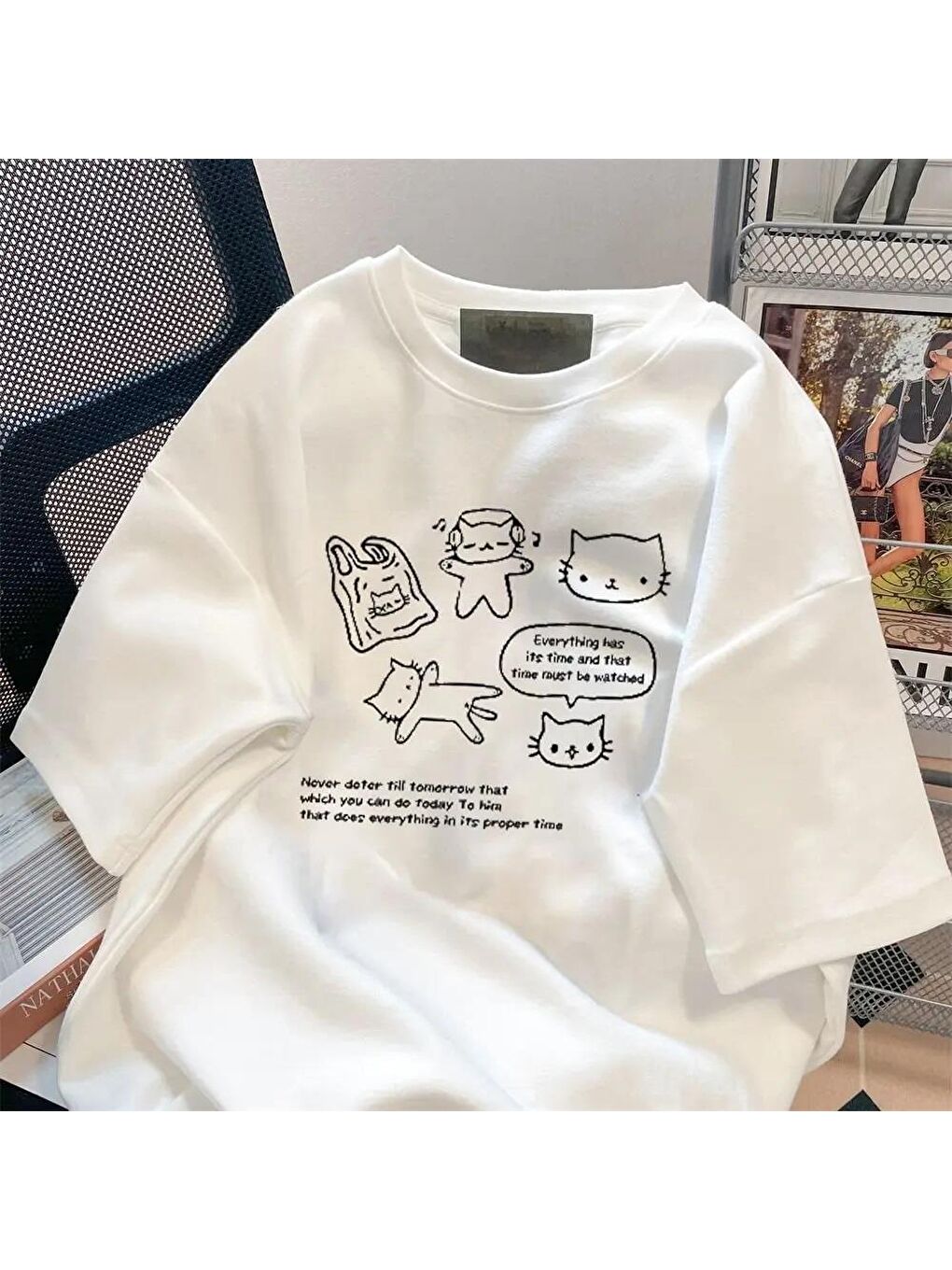 Touz Moda Beyaz Retro Karikatür Kedi Baskılı Beyaz Unisex Oversize T-shirt - 1