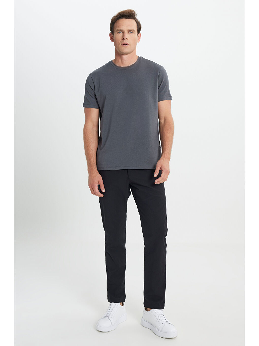 Erkek Antrasit Standart Fit Normal Kesim Bisiklet Yaka Pamuklu Tişört-1