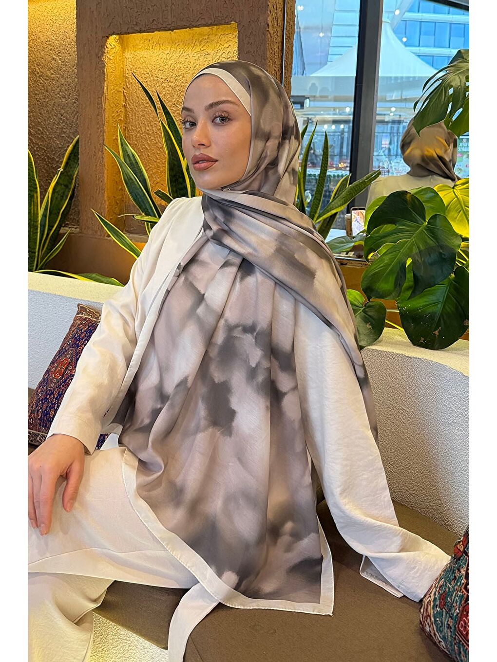 Bej Batik Desen Soft Şal Vizonrengi