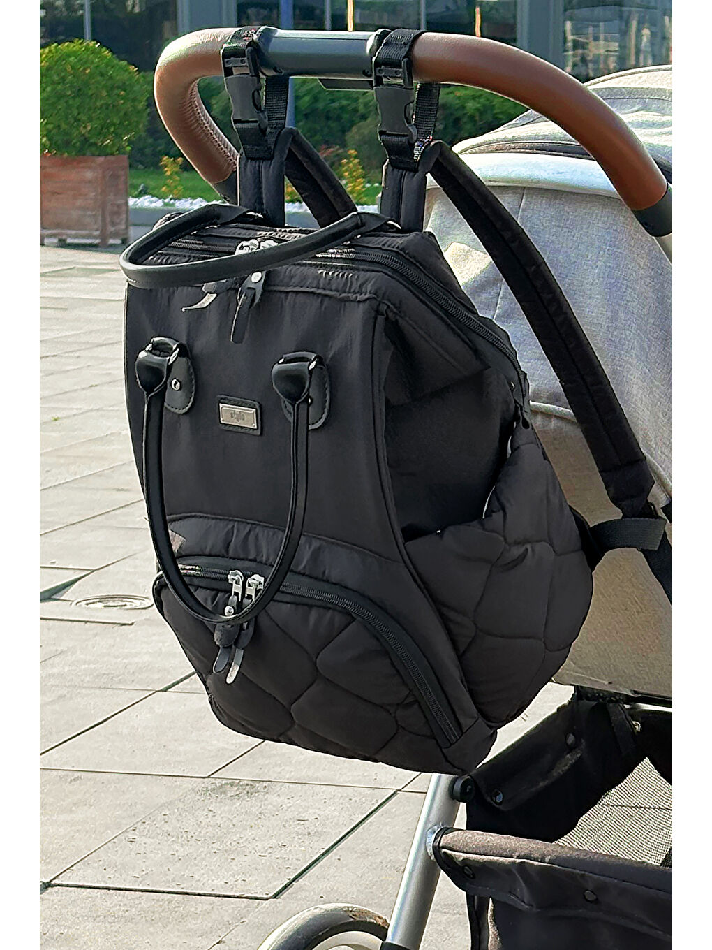 Victoria Kapitone Anne Bebek Bakım Sırt Çantası Siyah-4