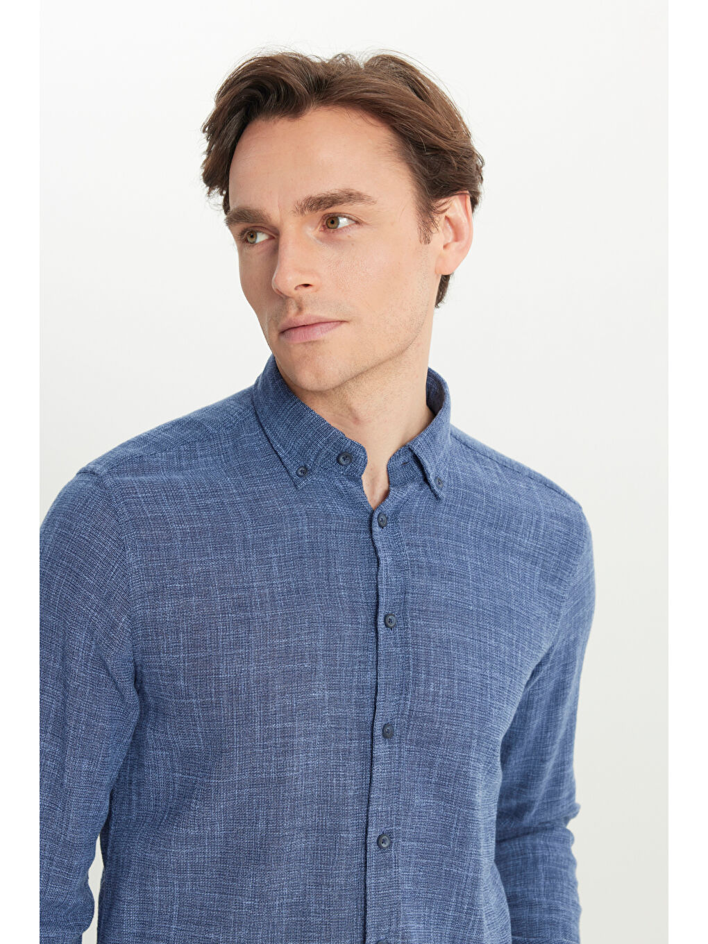 Erkek Lacivert %100 Pamuk Flamlı Slim Fit Dar Kesim Düğmeli Yaka Armürlü Gömlek-3