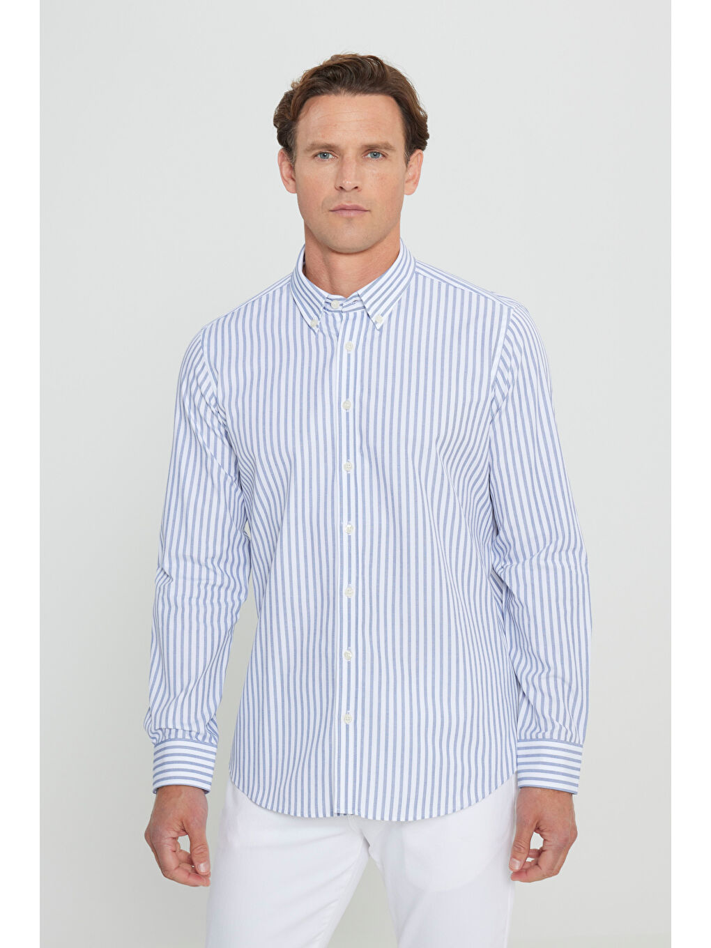 Erkek Beyaz-Lacivert %100 Pamuk Slim Fit Dar Kesim Düğmeli Yaka Armürlü Gömlek-2