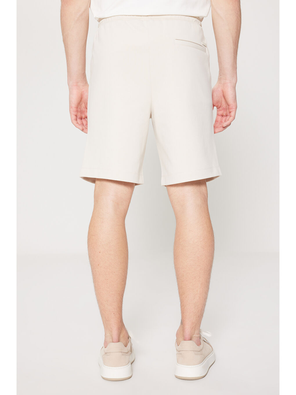 Erkek Bej Slim Fit Dar Kesim Pamuklu Yan Cepli Örme Şort-5