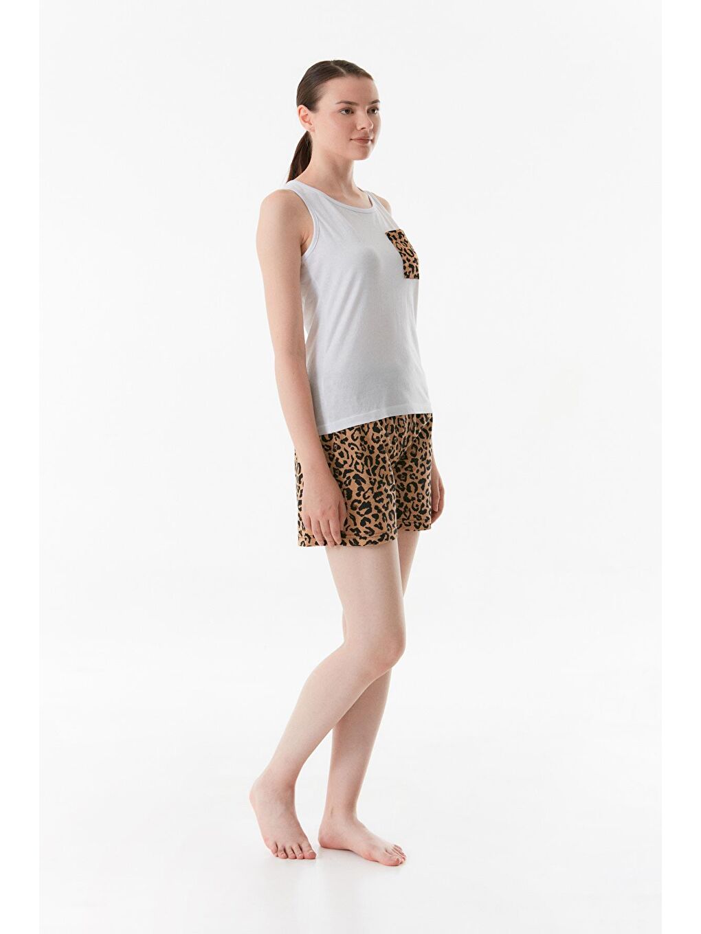 Kahverengi Leopar Desenli Şortlu Pijama Takımı-3