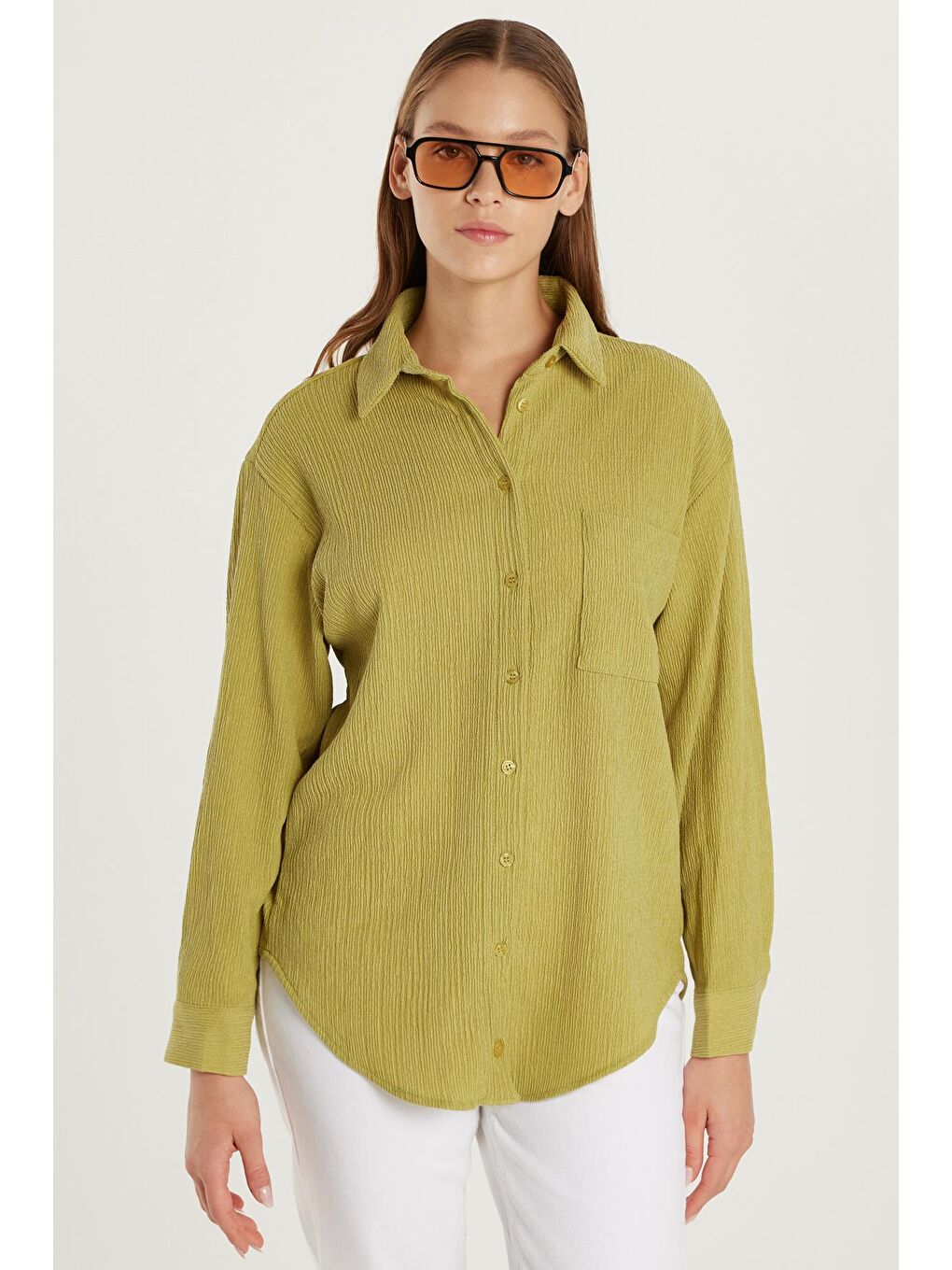 Kadın Relax Fit Rahat Kesim Uzun Kollu Gofre Yeşil Gömlek-3