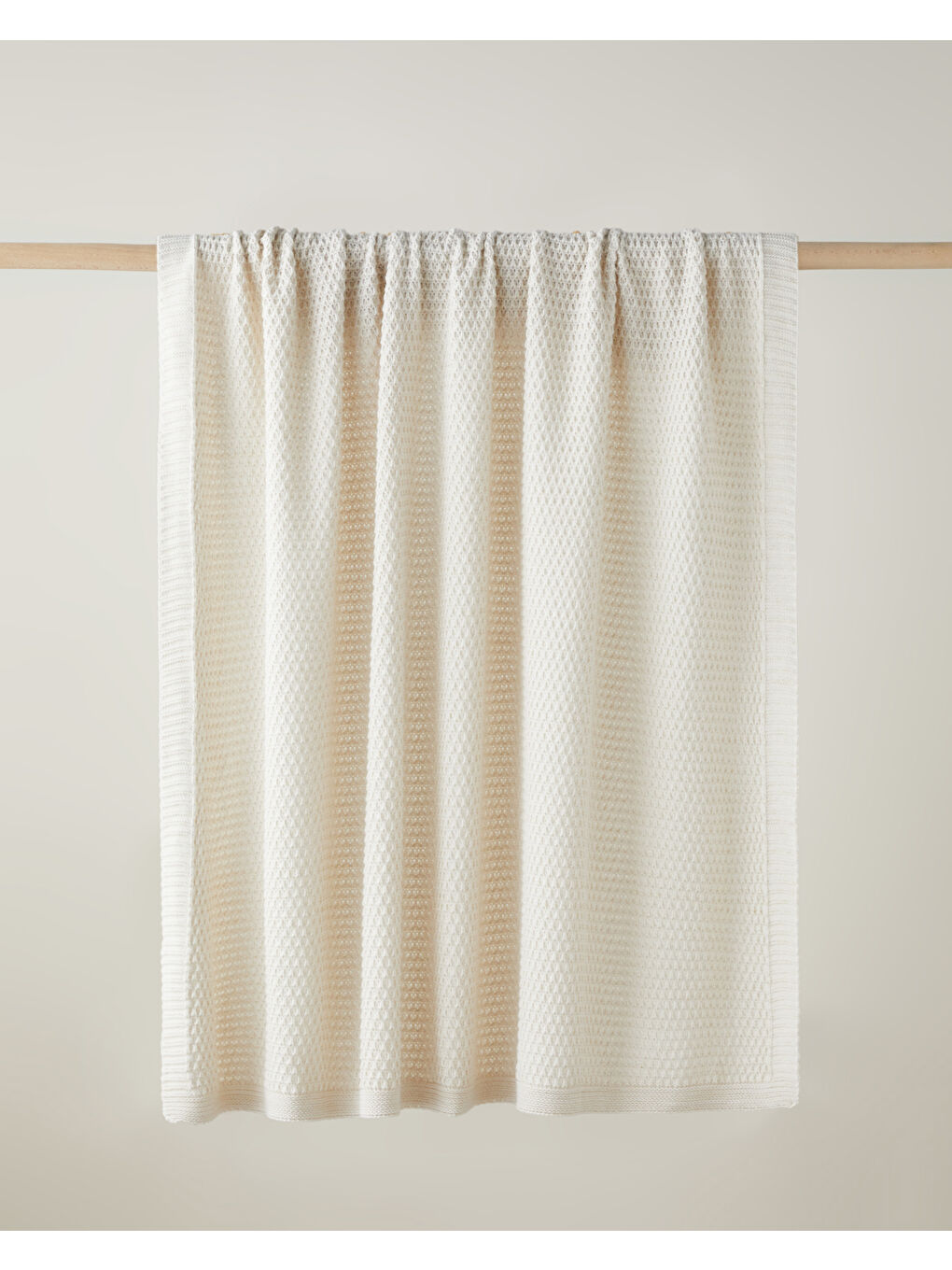 Simple White Koltuk Şalı 130x170 cm Ekru