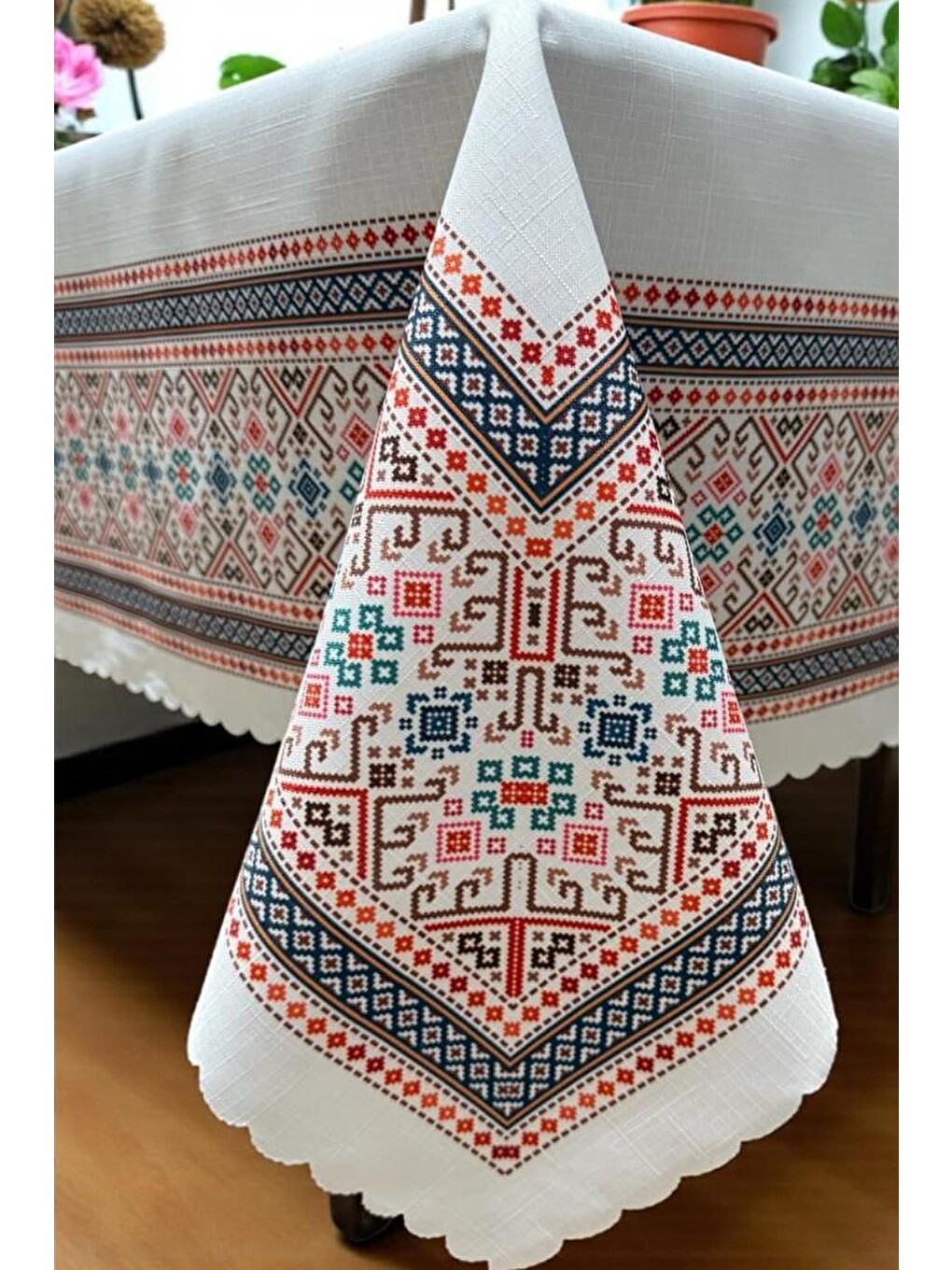 Karışık Desena Dertsiz Masa Örtüsü 150x260 Cm-2
