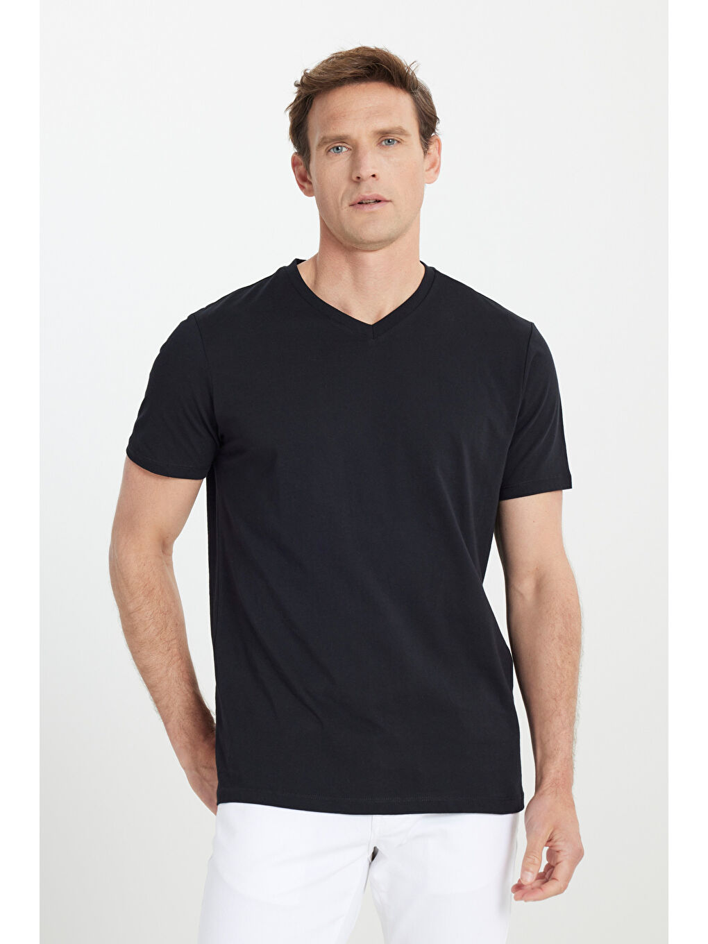 Erkek Siyah Slim Fit Dar Kesim V Yaka Pamuklu V Yaka Kısa Kollu %100 Pamuk Tişört