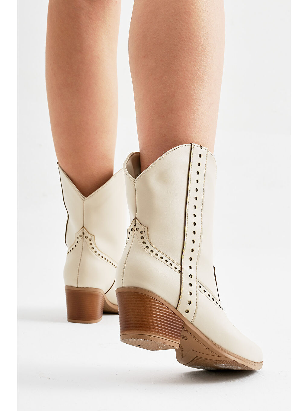 Kadın Bej Cilt Termo Taban Sivri Burunlu Nakışlı Western Kovboy Bot-2