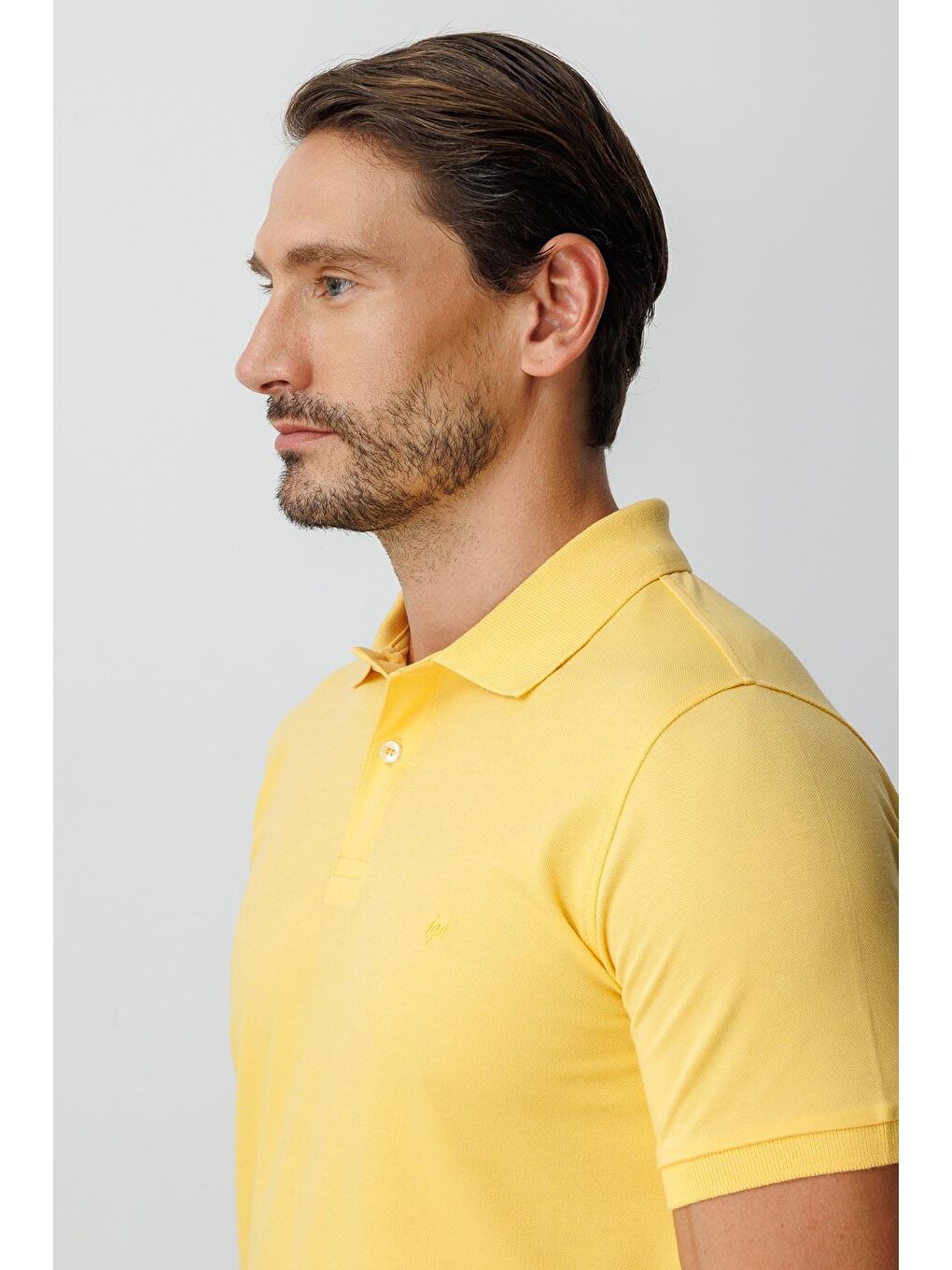 Sarı Modern Fit Dar Kalıp Polo Yaka Düz Kısa Kollu Pamuklu Tişört-3