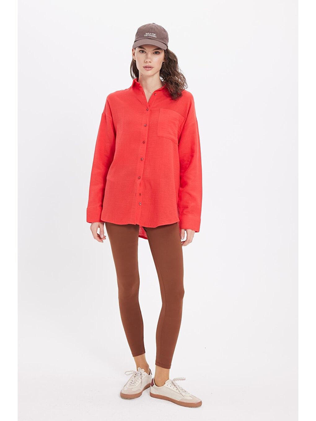 Karışık Kadın Oversize Geniş Kesim %100 Pamuk Müslin Kumaş Uzun Kollu Cepli Dokulu Nar Rengi Gömlek-3