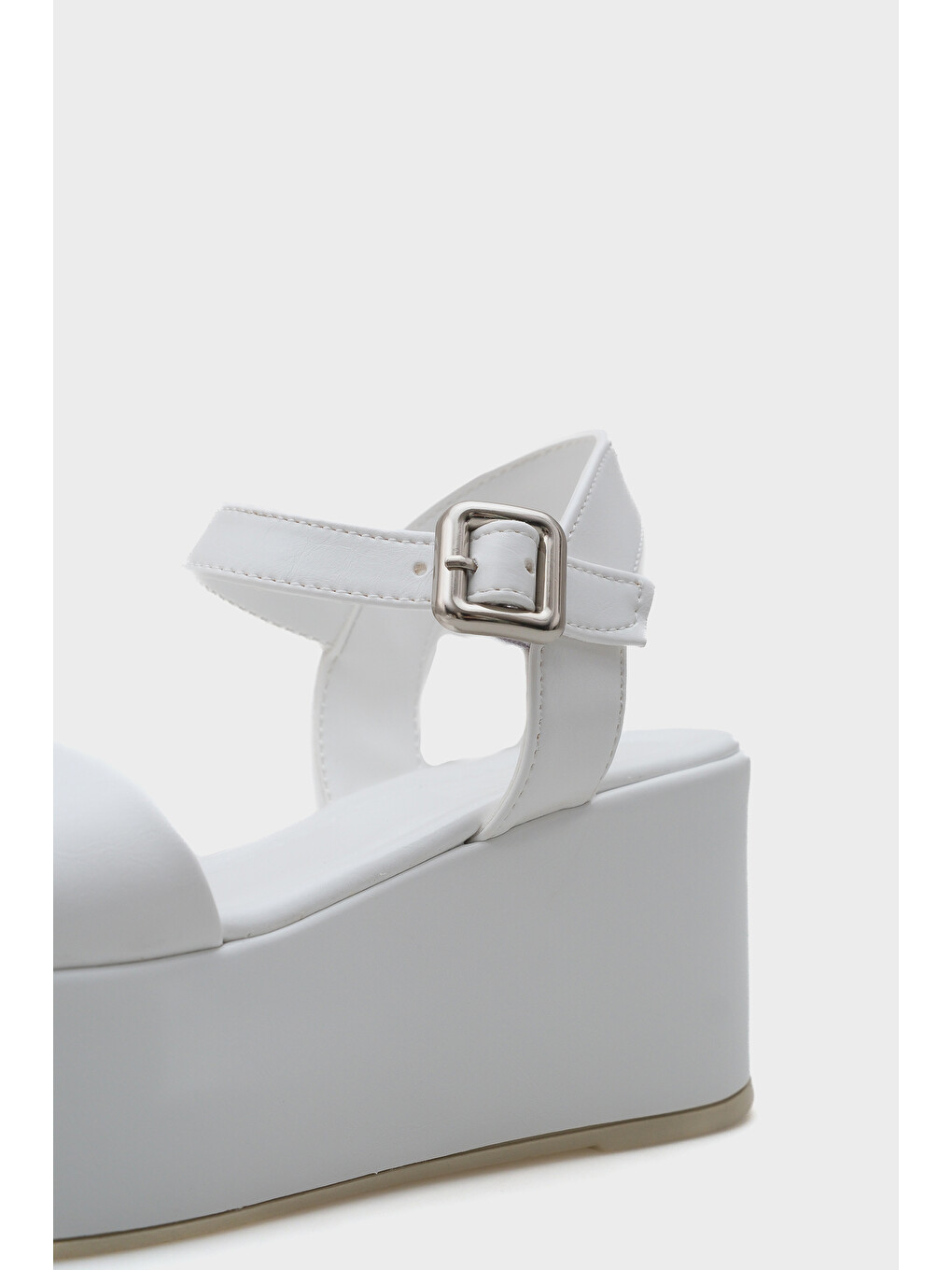 Beyaz Donna Platform Tek Bantlı Kadın Sandalet-3