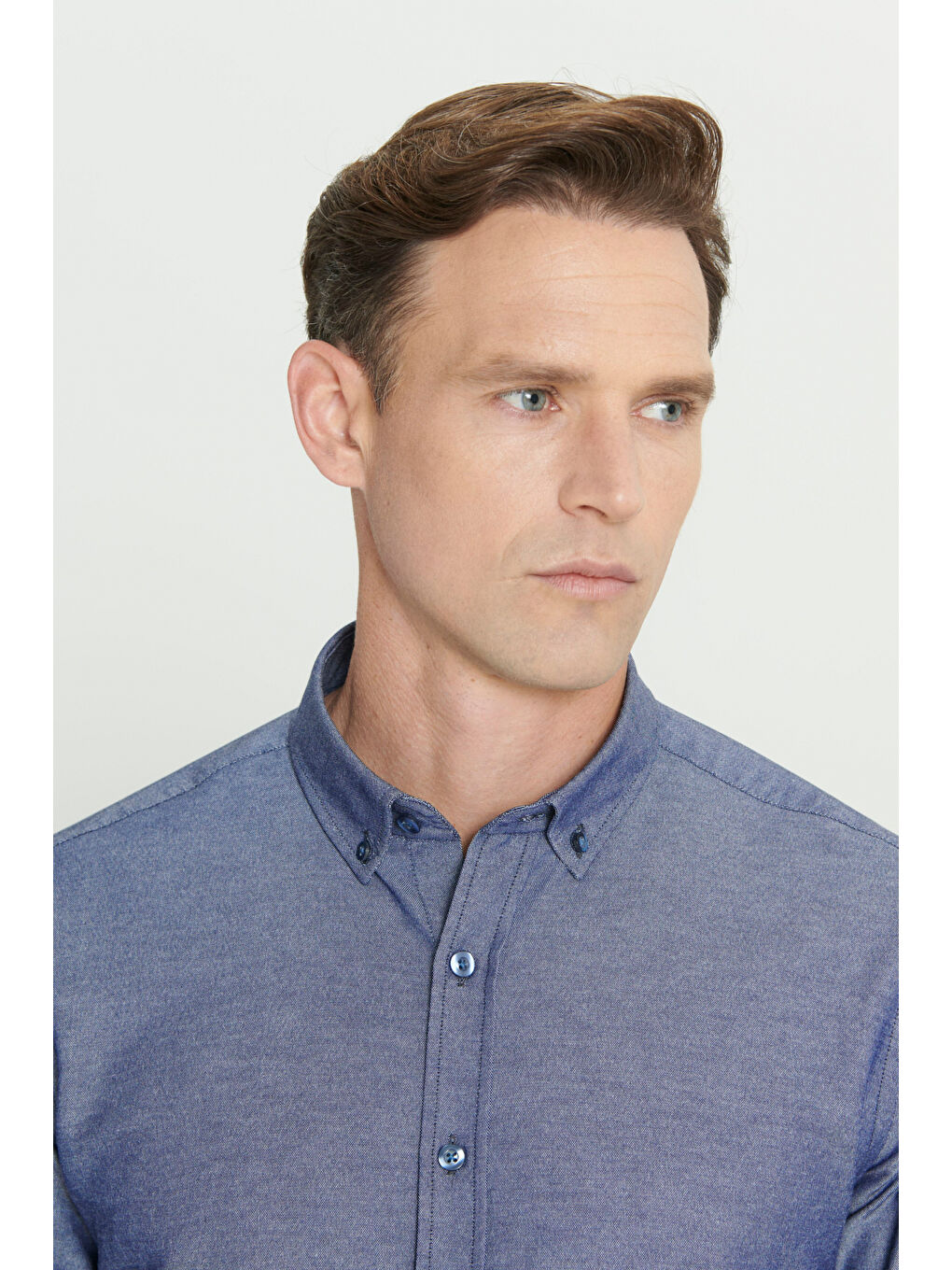 Erkek Lacivert Tailored Slim Fit Dar Kesim Düğmeli Yaka Oxford Gömlek-4