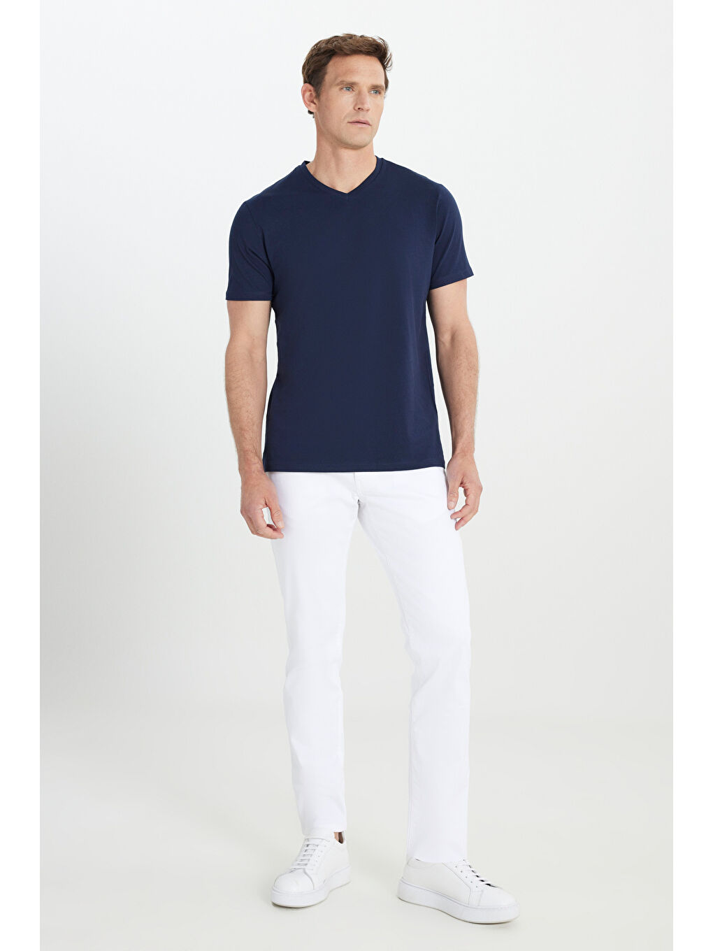 Erkek Lacivert Slim Fit Dar Kesim V Yaka Pamuklu V Yaka Kısa Kollu %100 Pamuk Tişört-1