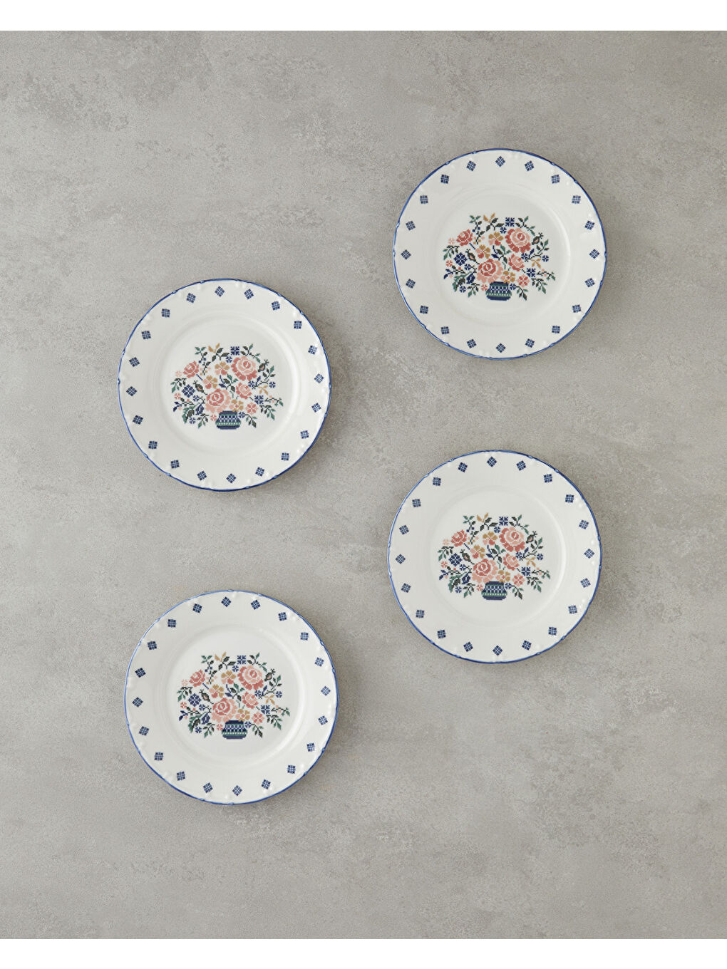 Beyaz Pixel Porselen Pasta Tabağı 4'lü Renkli-1