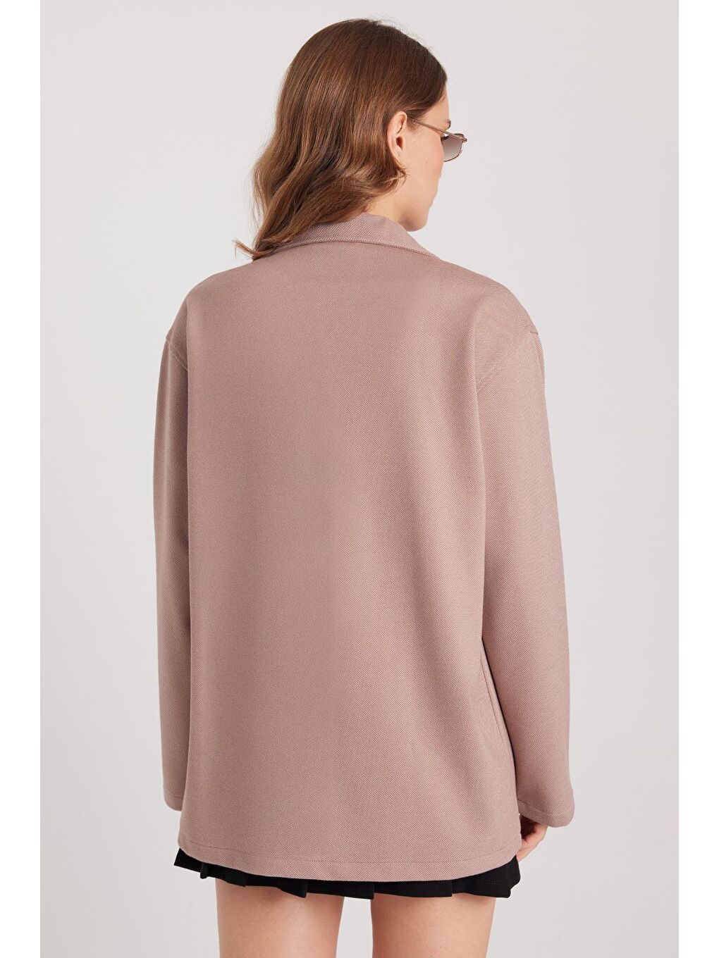 Bej Kadın Relax Fit Rahat Kesim Çift Cepli Örme Vizon Apaş Yaka Gömlek-6