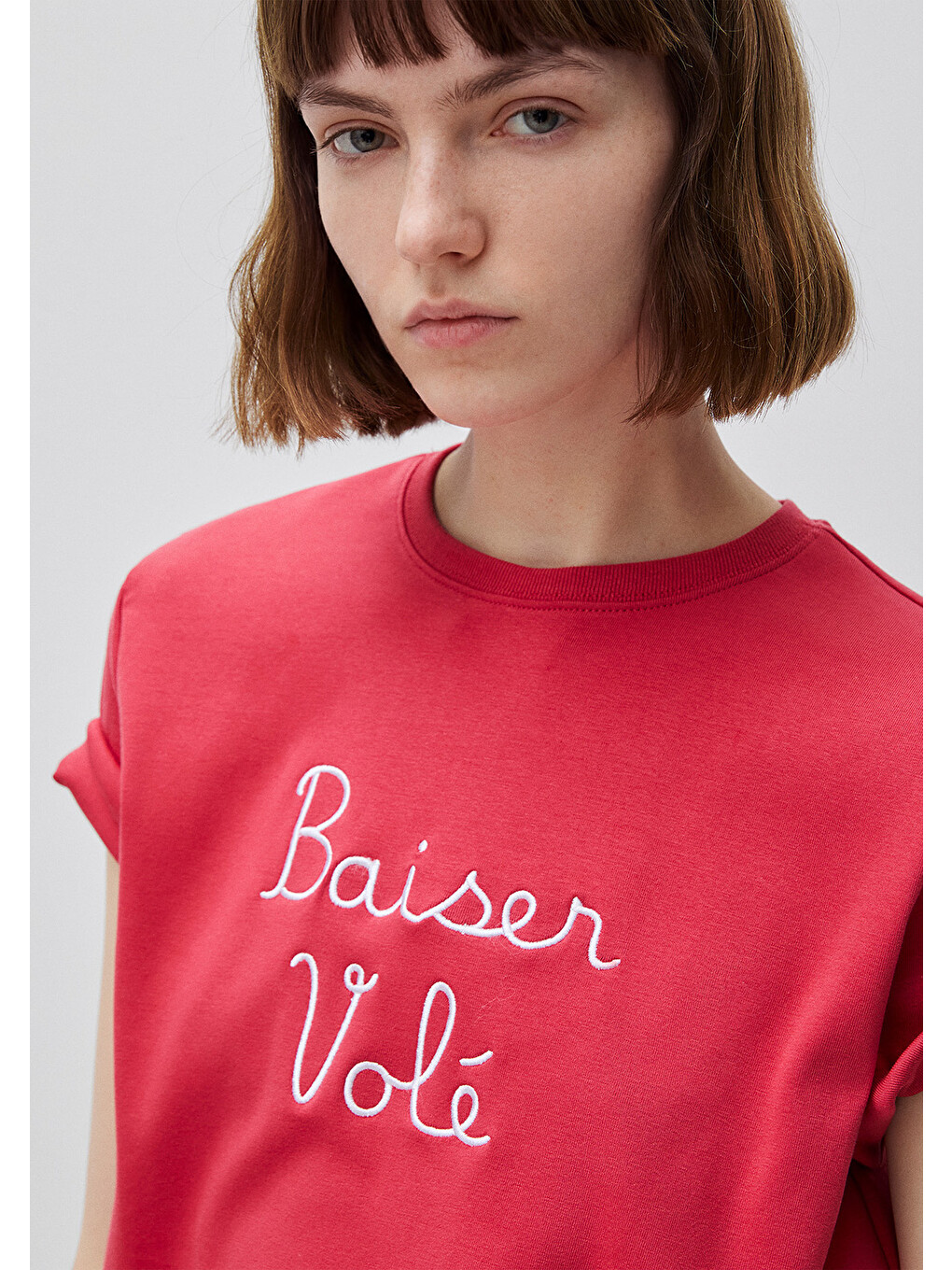Kadın Kırmızı Pamuk Karışımlı Önü Nakışlı Bisiklet Yaka T-Shirt-3