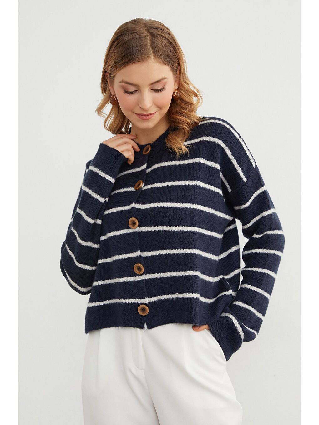 Lacivert Çizgili Düğmeli Triko Hırka