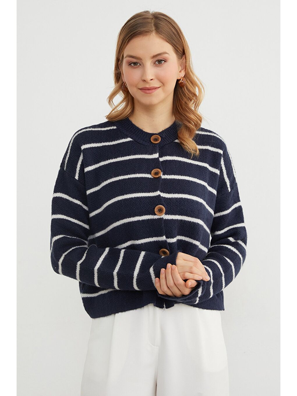 Lacivert Çizgili Düğmeli Triko Hırka-1