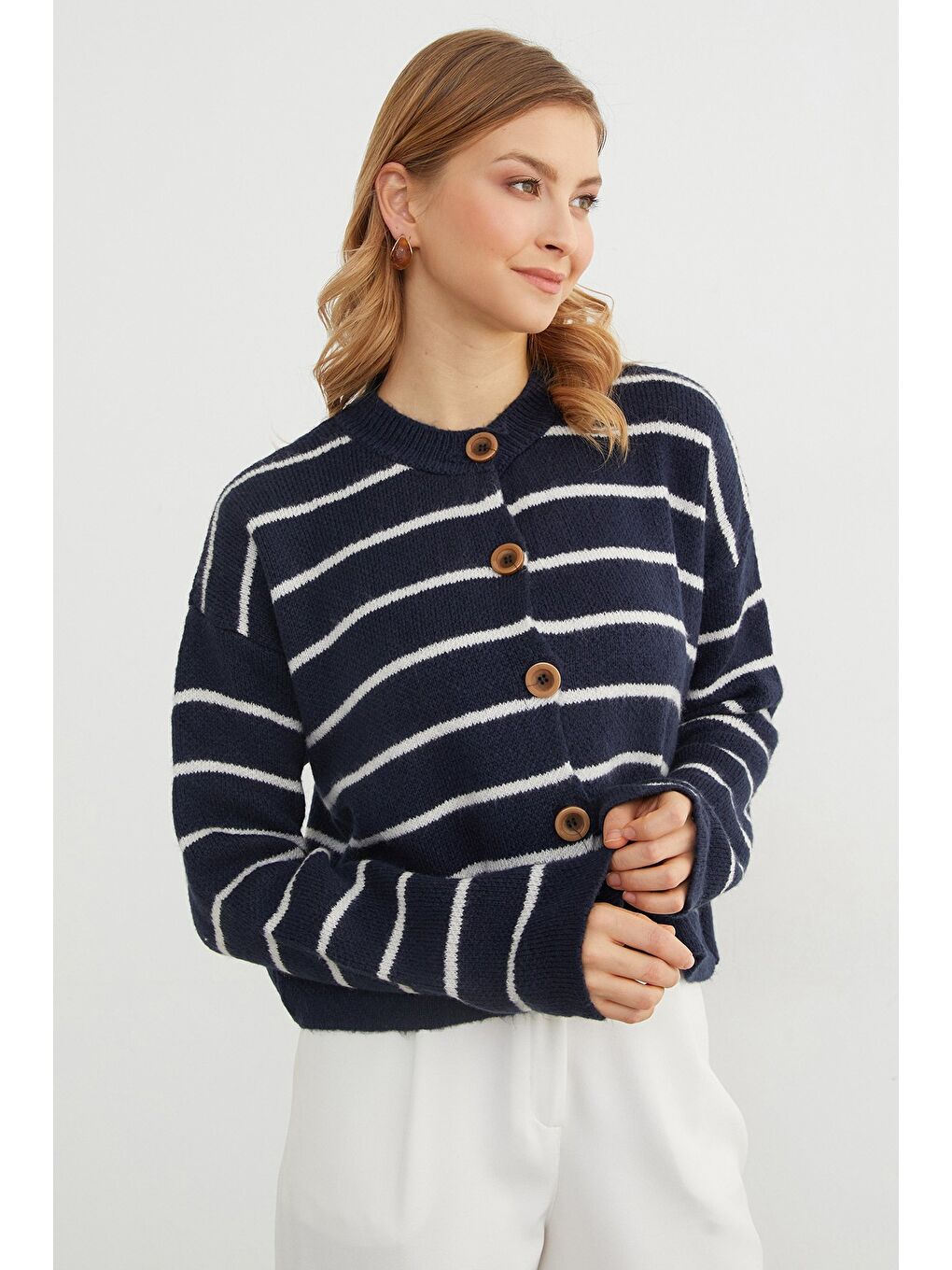 Lacivert Çizgili Düğmeli Triko Hırka-2