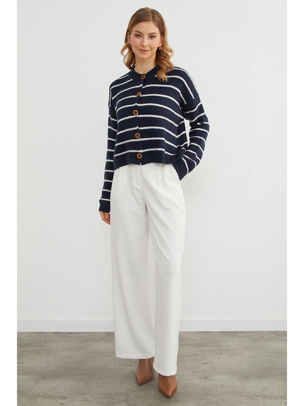 Lacivert Çizgili Düğmeli Triko Hırka-4