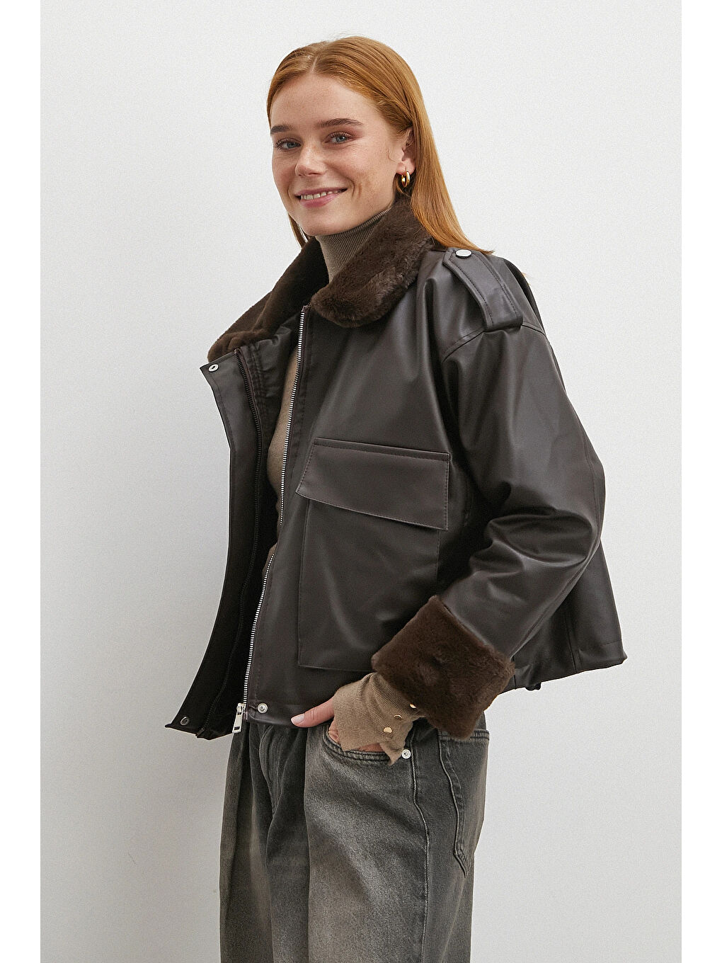 Karışık Kürk Detaylı Cepli Deri Mont Kahve-2