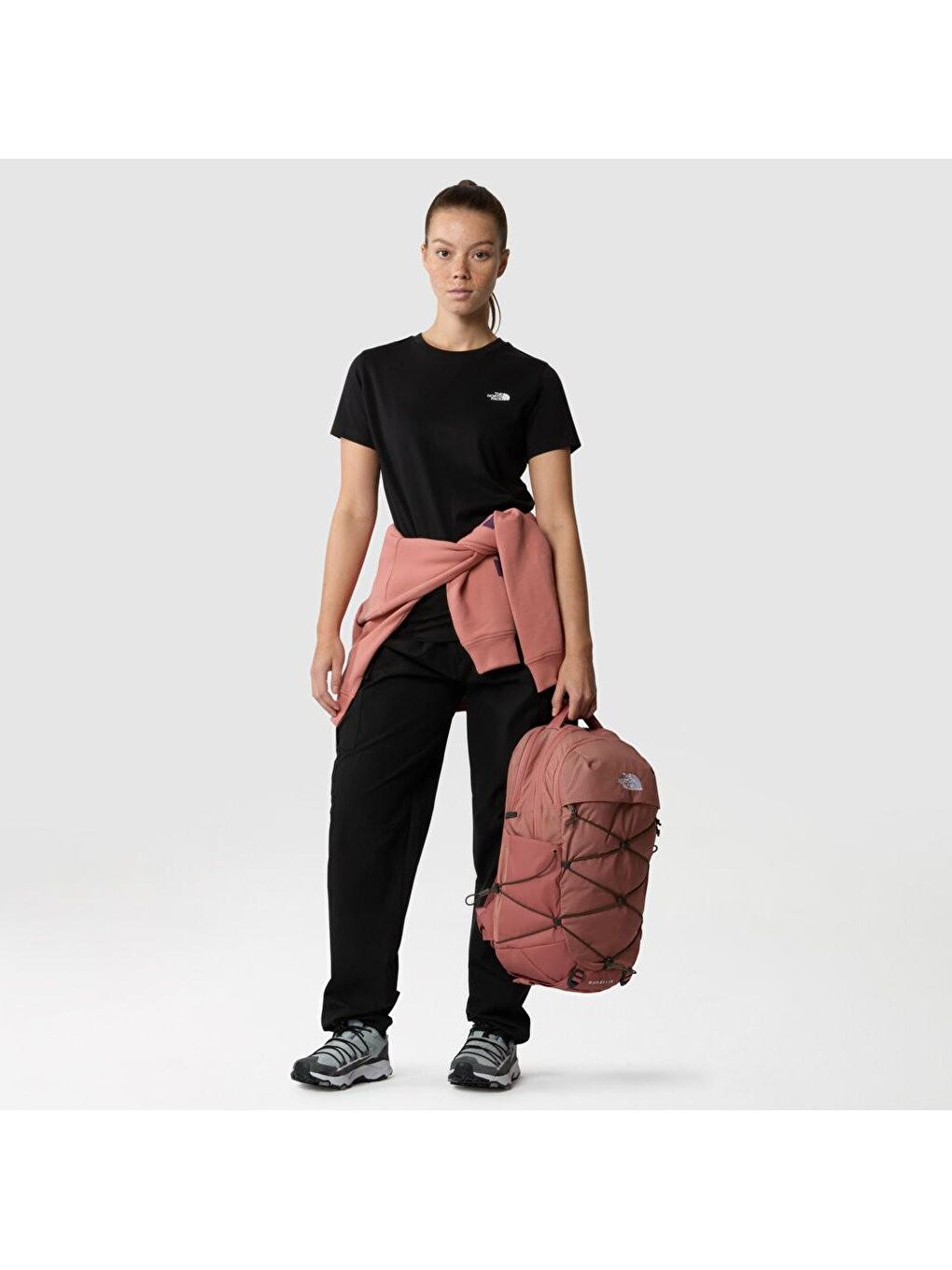 Simple Dome Slim Kadın Siyah Yuvarlak Yaka Tişört-1