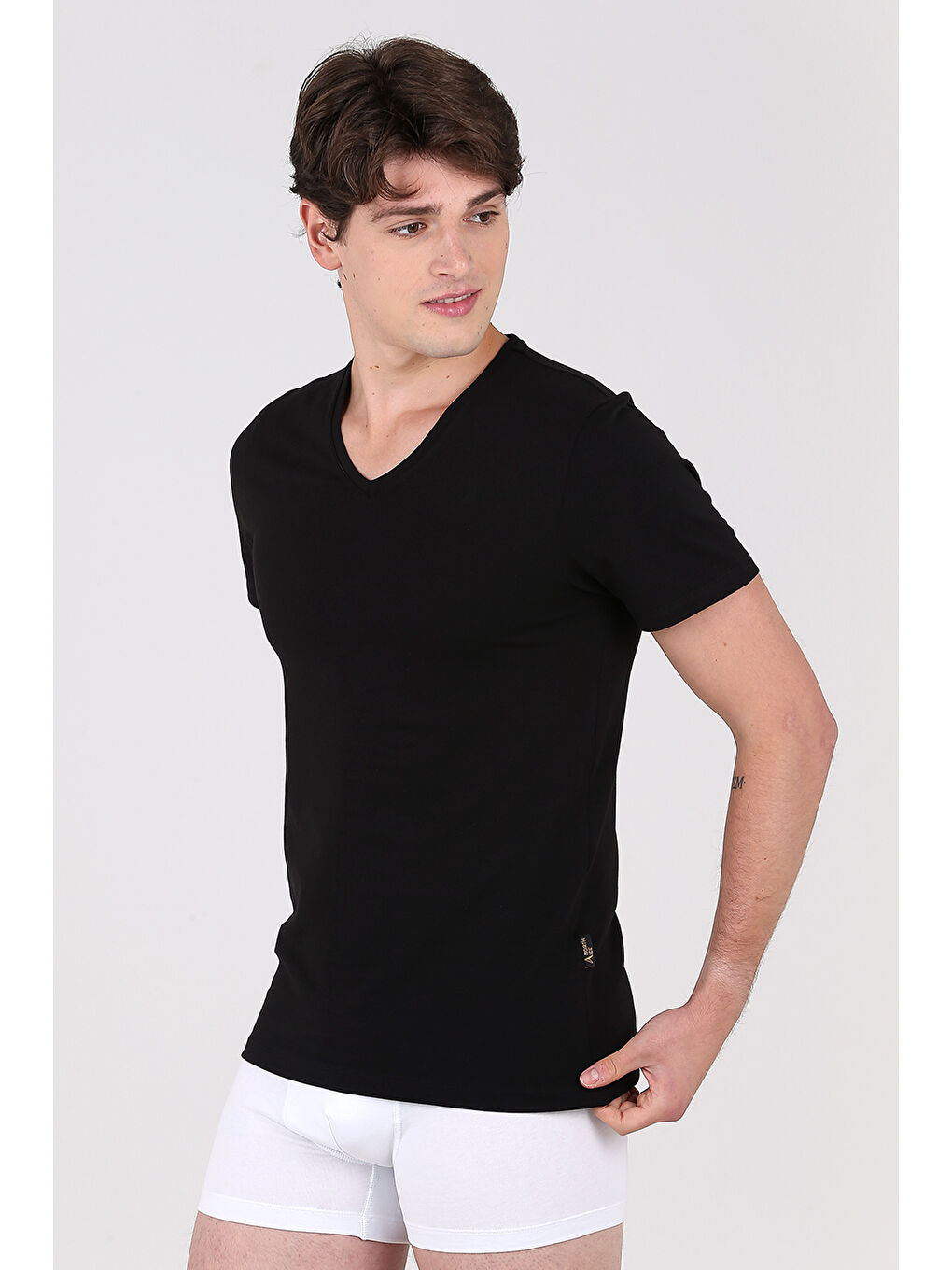 Siyah North Ice Black Serisi V Yaka Tişört-2