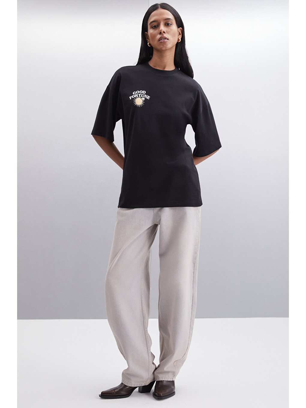 Enya Kadın Baskı Detaylı Oversize Fit Bol Kesim Bisiklet Yakalı %100 Organik Pamuklu Siyah T-shirt-2