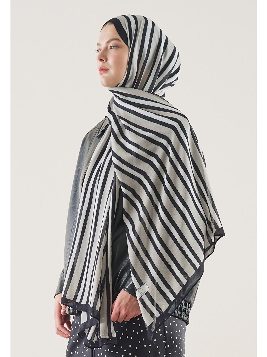 Block Stripe Desen Rami Şal Siyah-1