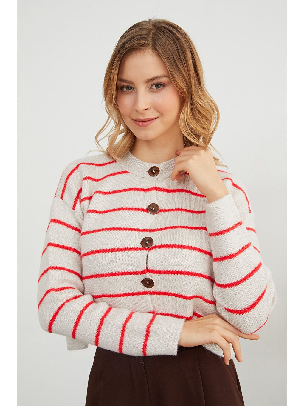 Bej Çizgili Düğmeli Triko Hırka-3