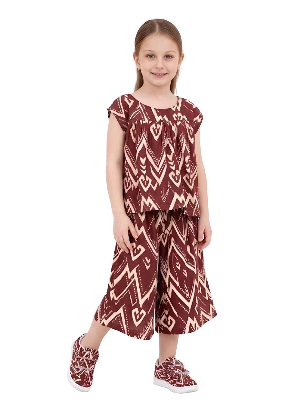 Bordo Kız Çocuk Geniş Kaprili ve Desen Detaylı Alt-Üst Takım 2-12 Yaş 12578HC-1