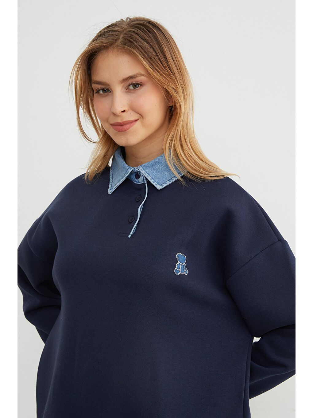 Lacivert 3 İplik Ayıcık Nakışlı Polo Yaka Denim Detaylı Sweatshirt-3