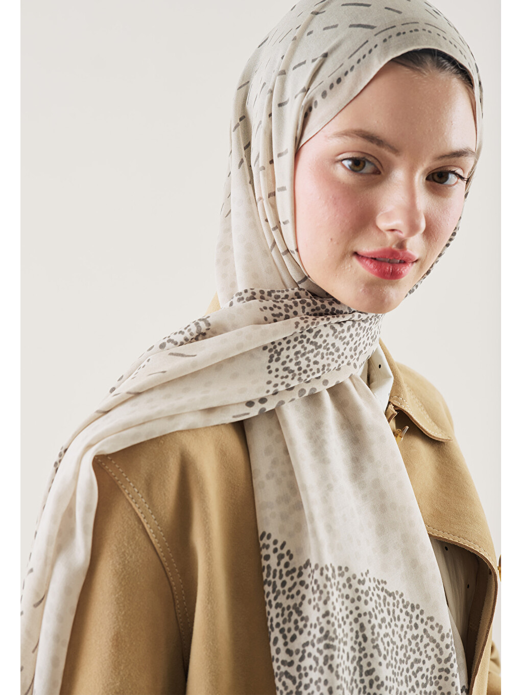 Dot Elegance Desen Rami Şal Bej-3