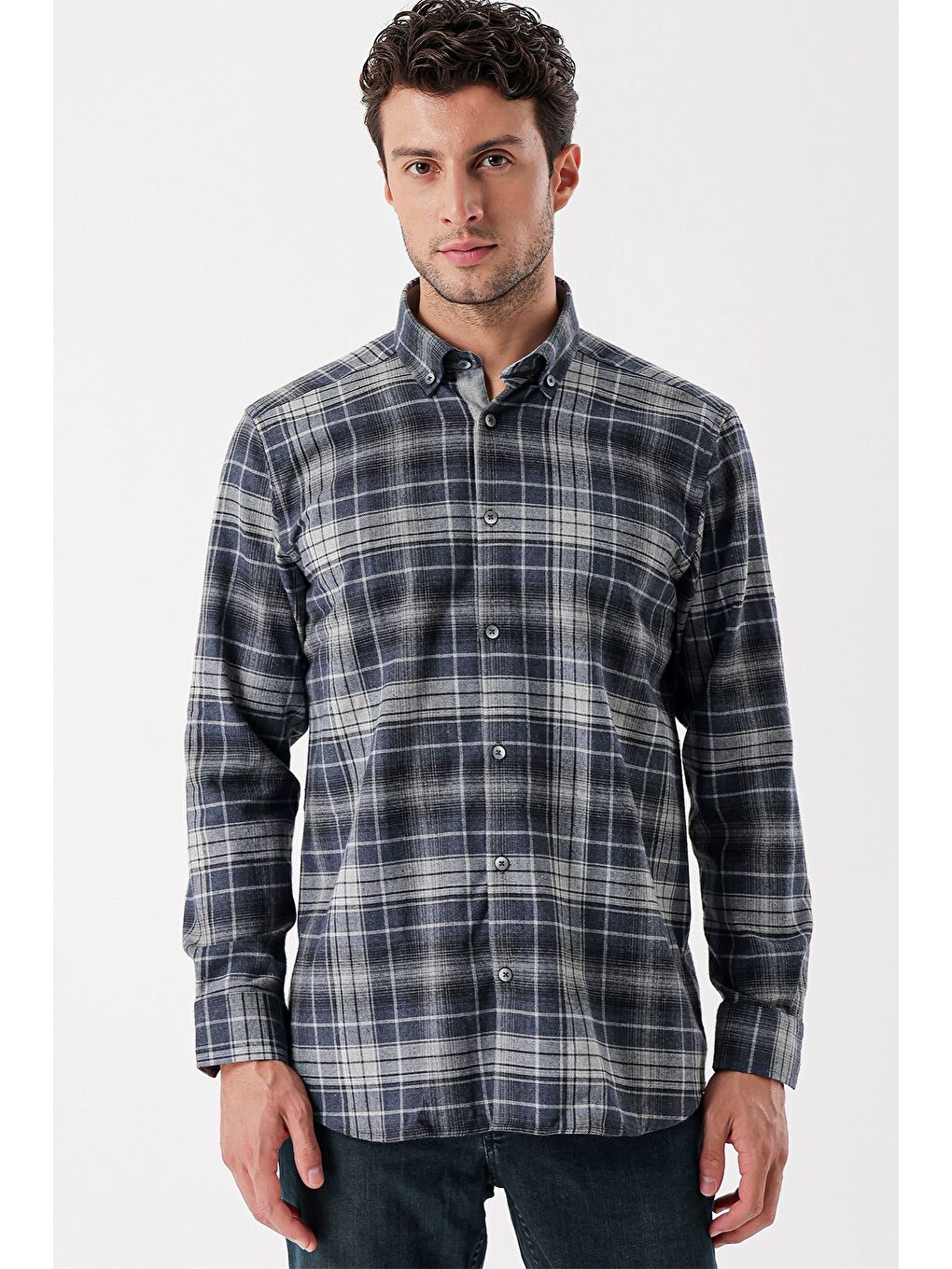 Koyu Lacivert Uzun Kollu Ekoseli Gabardin Cepli Garnili Casual Comfort Fit Gömlek 1004235112