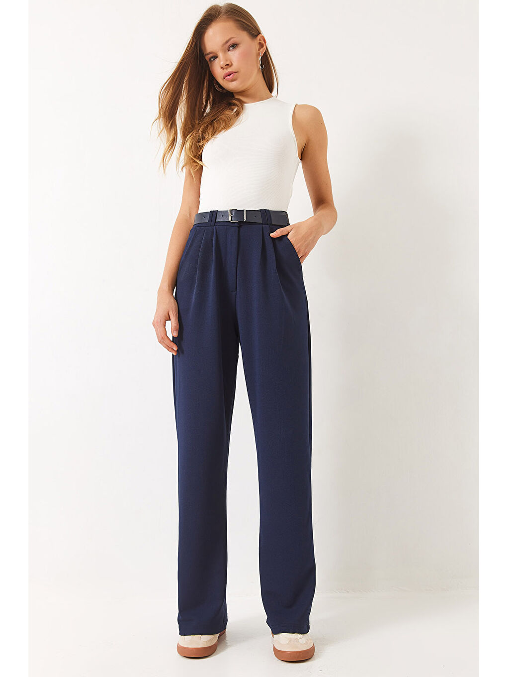 Lacivert Kadın Çift Pile Detaylı Kemerli Örme Pantolon